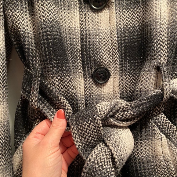 Reitmans spring/fall coat - Picture 2 of 3